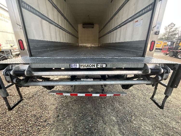 2022 Freightliner M2 106 — photo 10