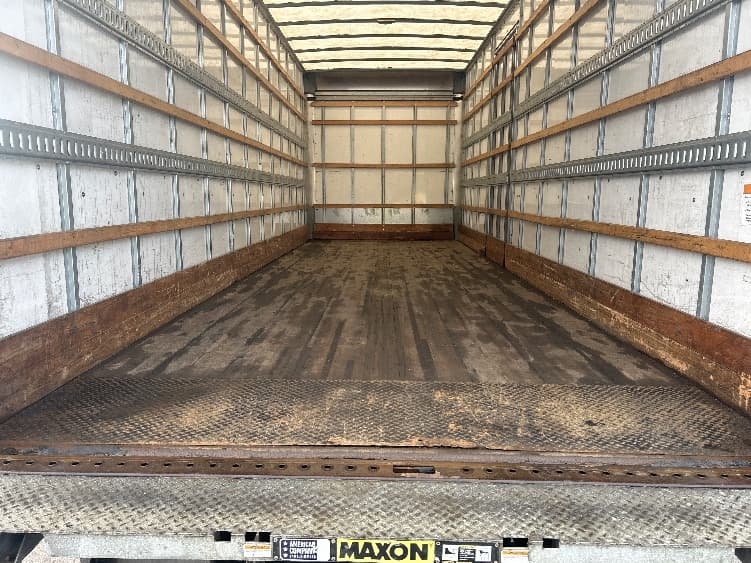 2022 Freightliner M2 106 — photo 10