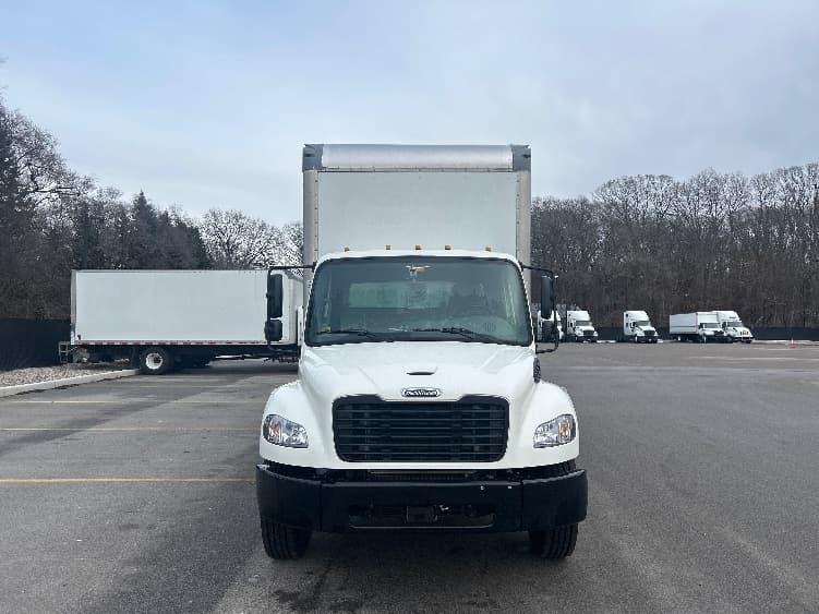 2022 Freightliner M2 106 — photo 2