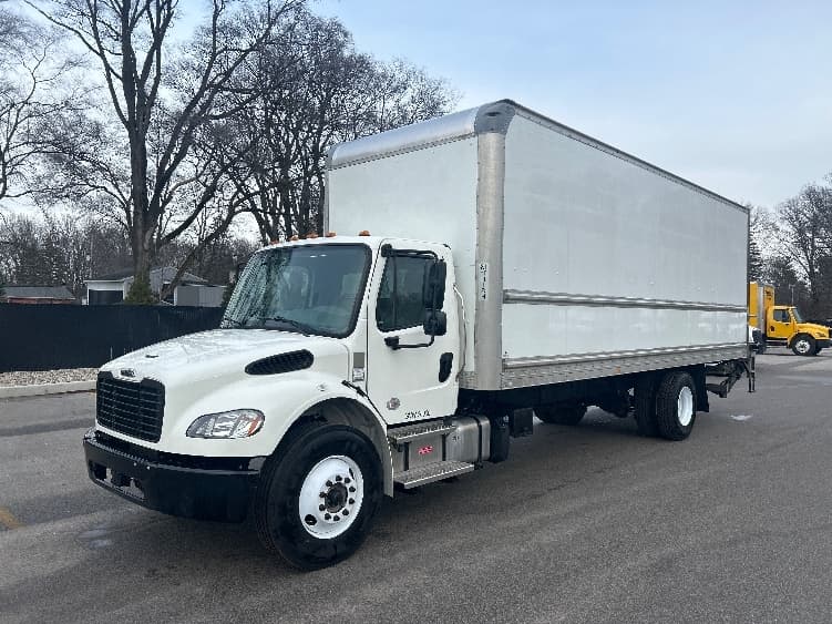 2022 Freightliner M2 106 — photo 3