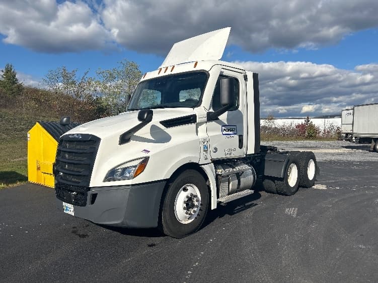 2022 Freightliner Cascadia — photo 3