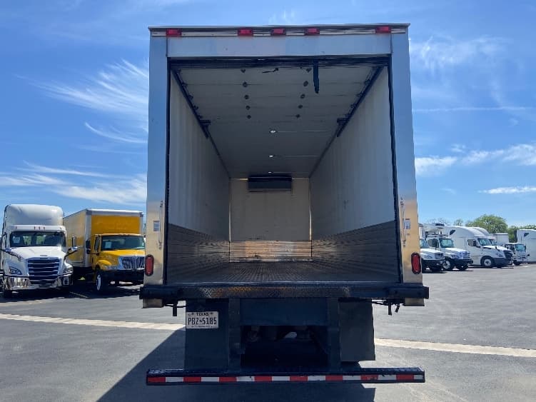 2022 Freightliner M2 106 — photo 8
