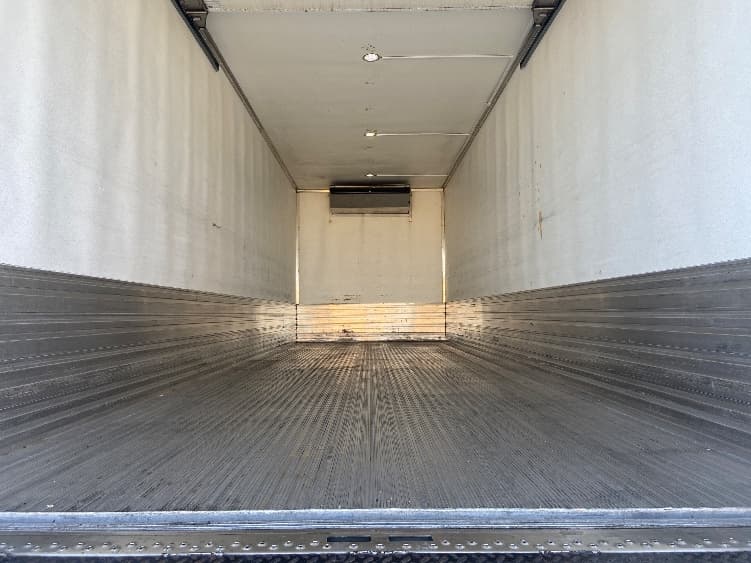 2022 Freightliner M2 106 — photo 9