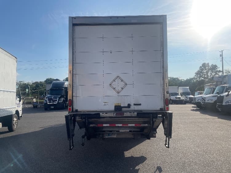 2022 Freightliner M2 106 — photo 7