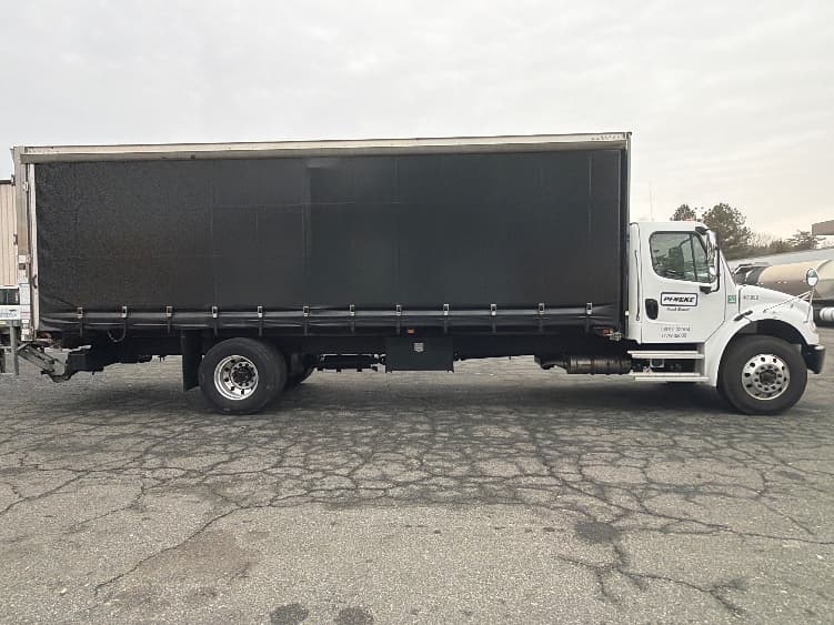 2022 Freightliner M2 106 — photo 4