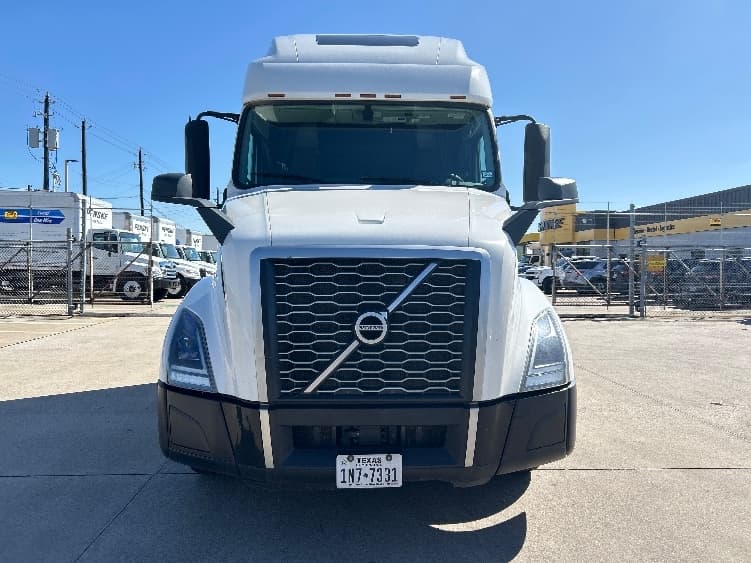 2022 Volvo VNL 760 — photo 2