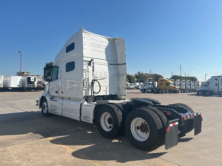 2022 Volvo VNL 760 — photo 5