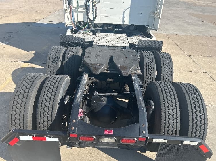 2022 Volvo VNL 760 — photo 6