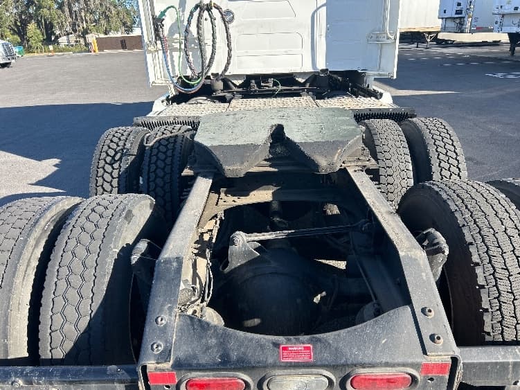 2022 Volvo VNL 760 — photo 6