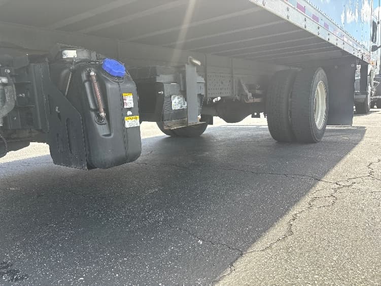 2021 Isuzu NQR — photo 5