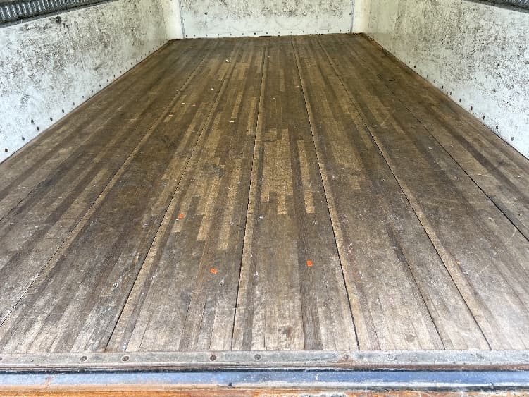 2021 Isuzu NPR — photo 10