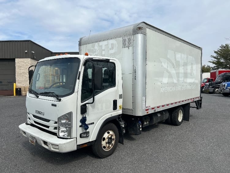 2021 Isuzu NPR — photo 3
