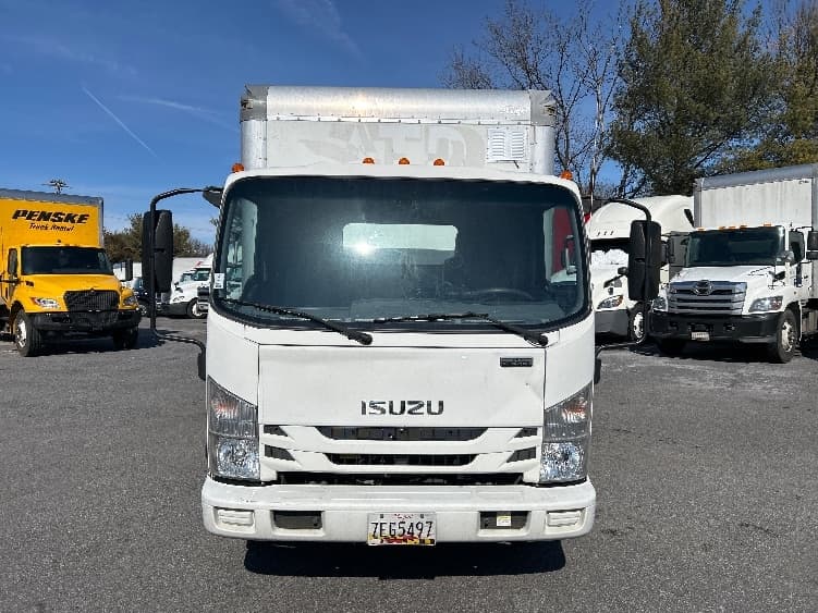 2021 Isuzu NPR — photo 2