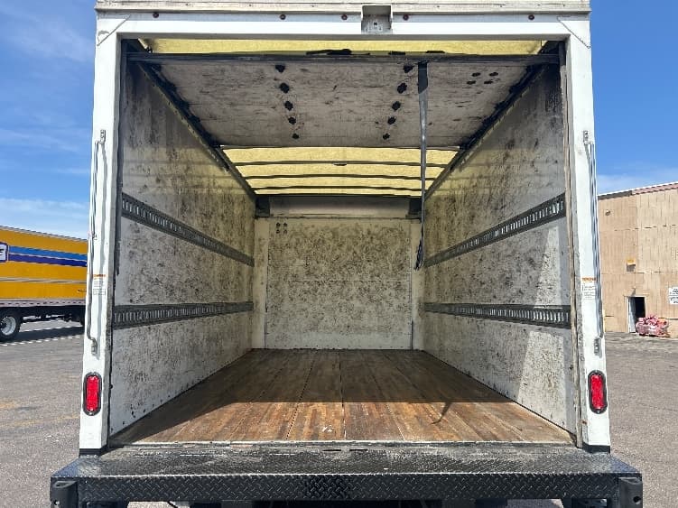 2022 Isuzu NPR — photo 8