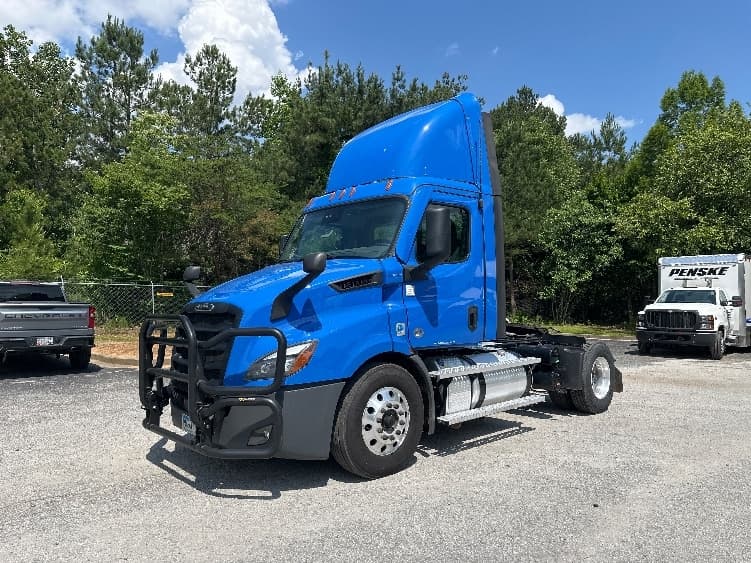 2022 Freightliner Cascadia — photo 3