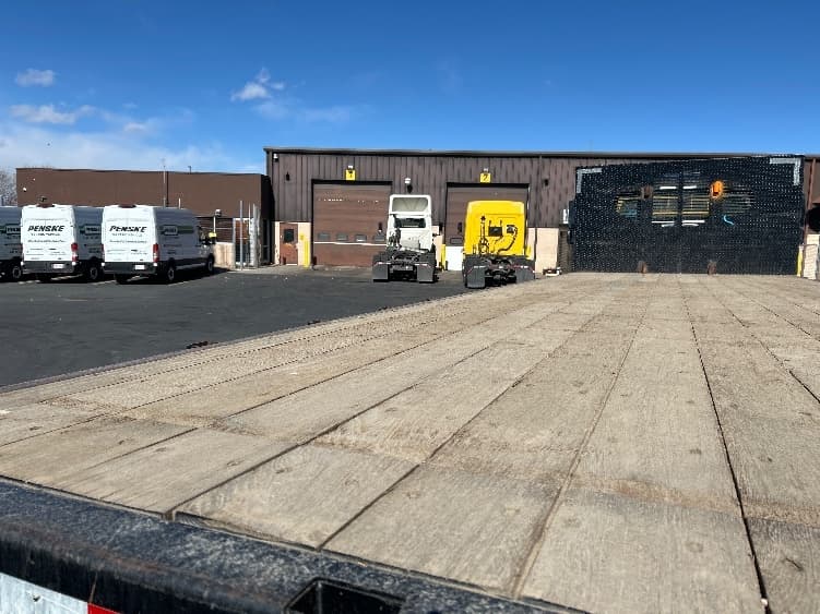 2022 Freightliner M2 106 — photo 9