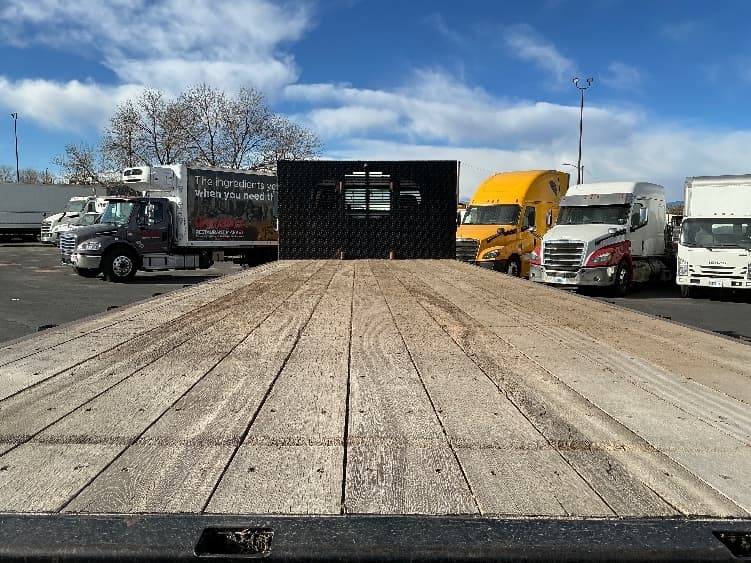 2022 Freightliner M2 106 — photo 8