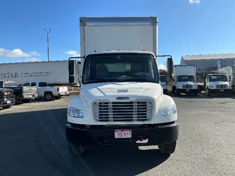 2022 Freightliner M2 106 — photo 2