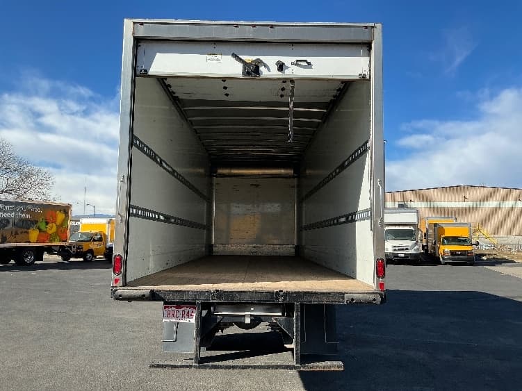 2022 Freightliner M2 106 — photo 8