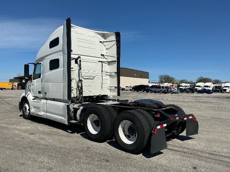 2022 Volvo VNL 760 — photo 5
