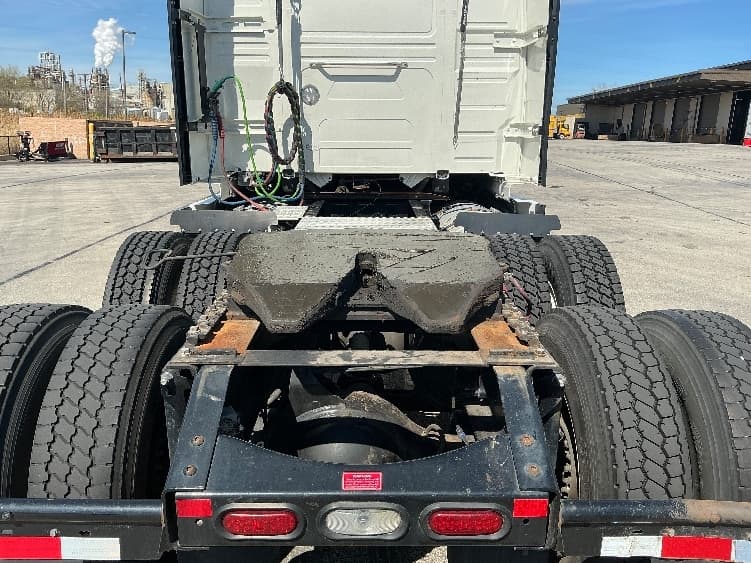 2022 Volvo VNL 760 — photo 6