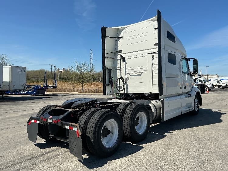 2022 Volvo VNL 760 — photo 7