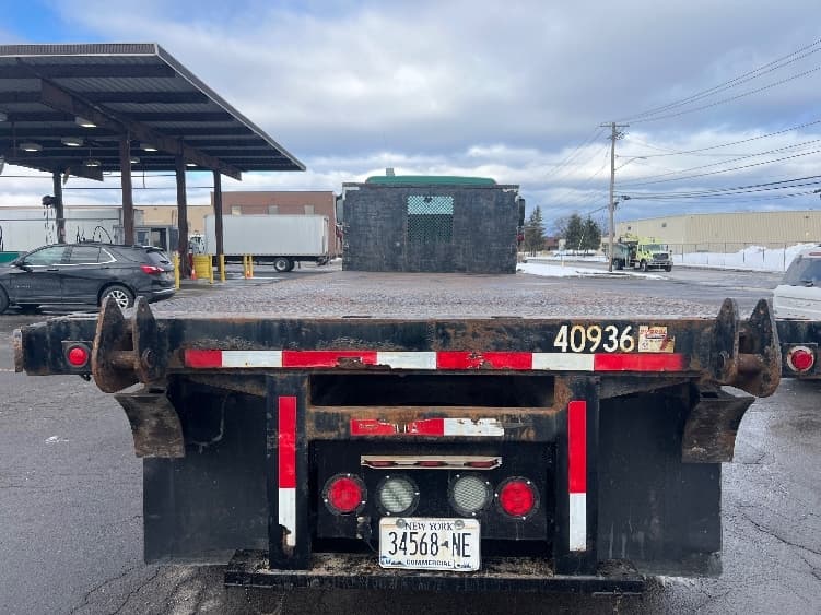 2015 Freightliner M2 106 — photo 8