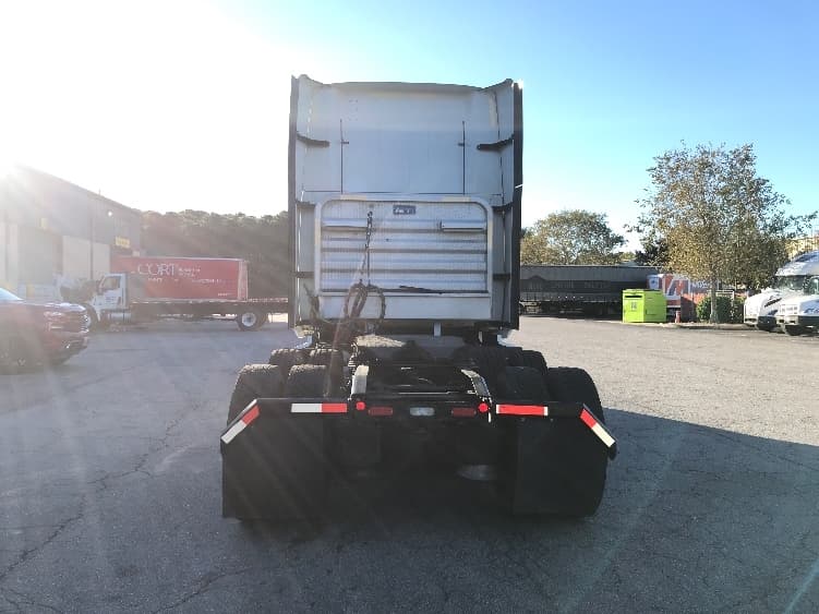 2022 International LT — photo 6