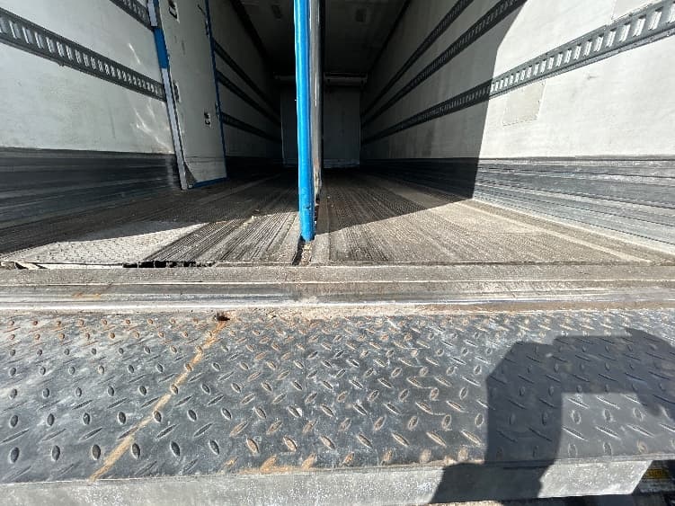 2018 Freightliner M2 106 — photo 10