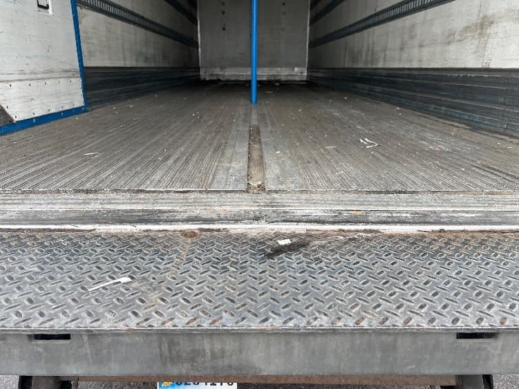 2018 Freightliner M2 106 — photo 10