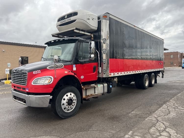 2018 Freightliner M2 106 — photo 3
