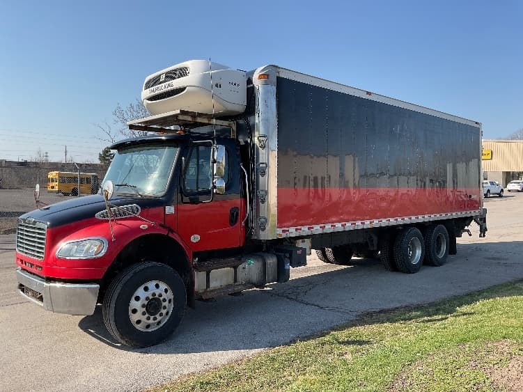 2018 Freightliner M2 106 — photo 3