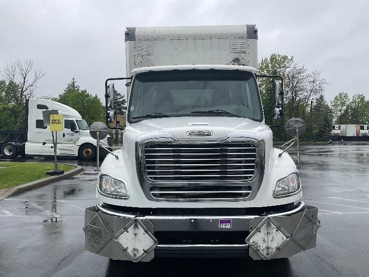 2019 Freightliner M2 112 — photo 2