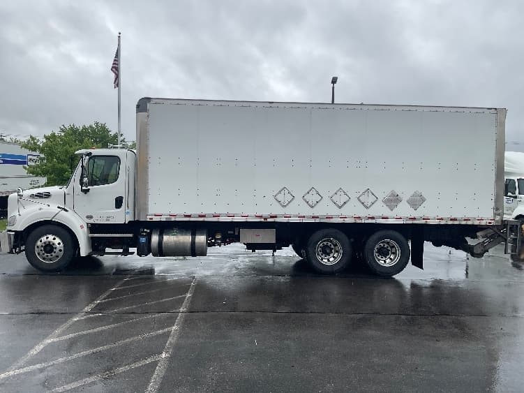2019 Freightliner M2 112 — photo 4