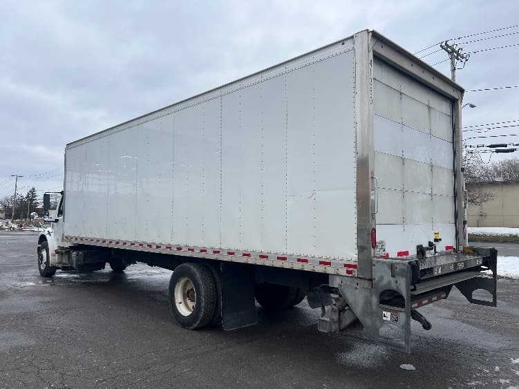 2019 Freightliner M2 106 — photo 6
