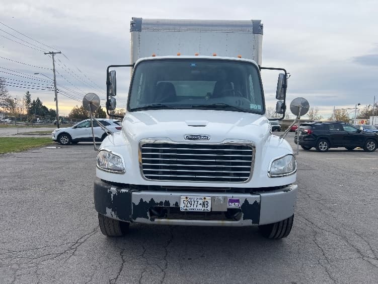 2020 Freightliner M2 106 — photo 2