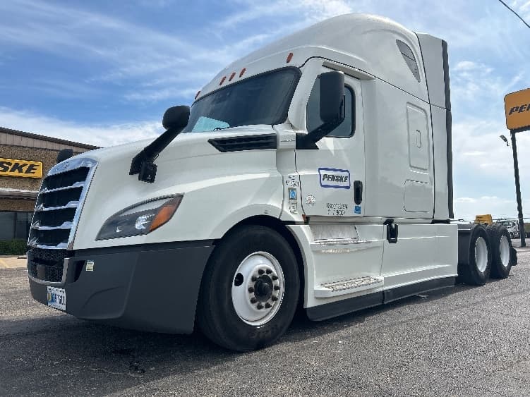 2022 Freightliner Cascadia — photo 3