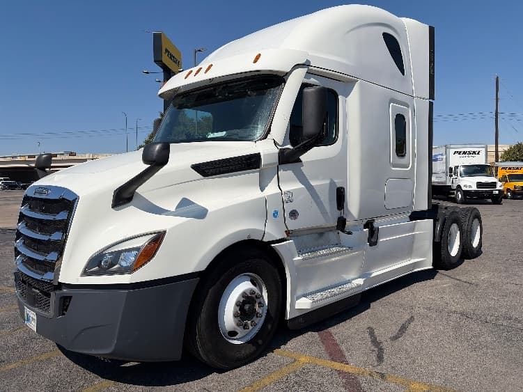 2022 Freightliner Cascadia — photo 3