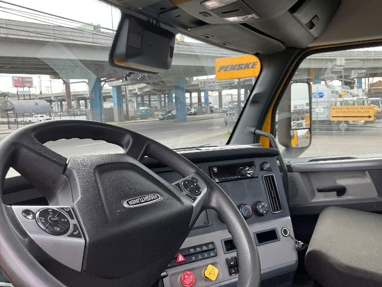 2022 Freightliner Cascadia — photo 10