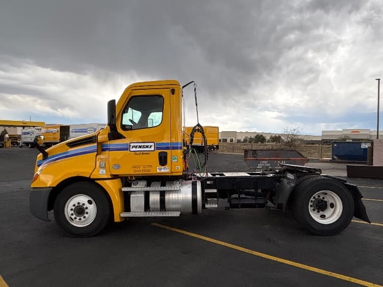 2022 Freightliner Cascadia — photo 4
