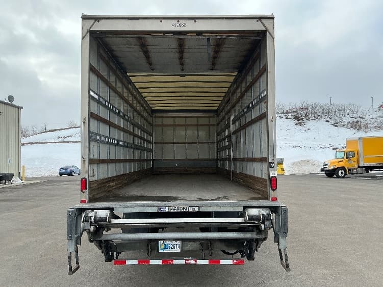 2022 Freightliner M2 106 — photo 8