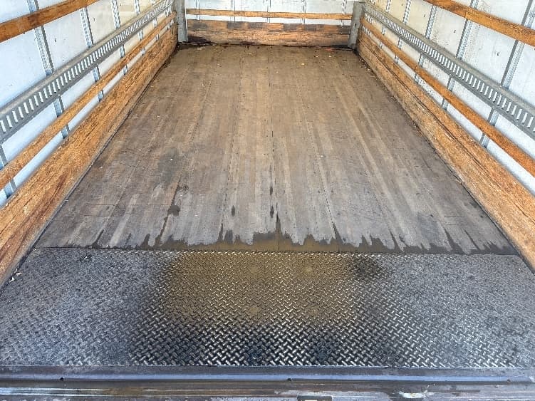 2022 Isuzu NPR — photo 10