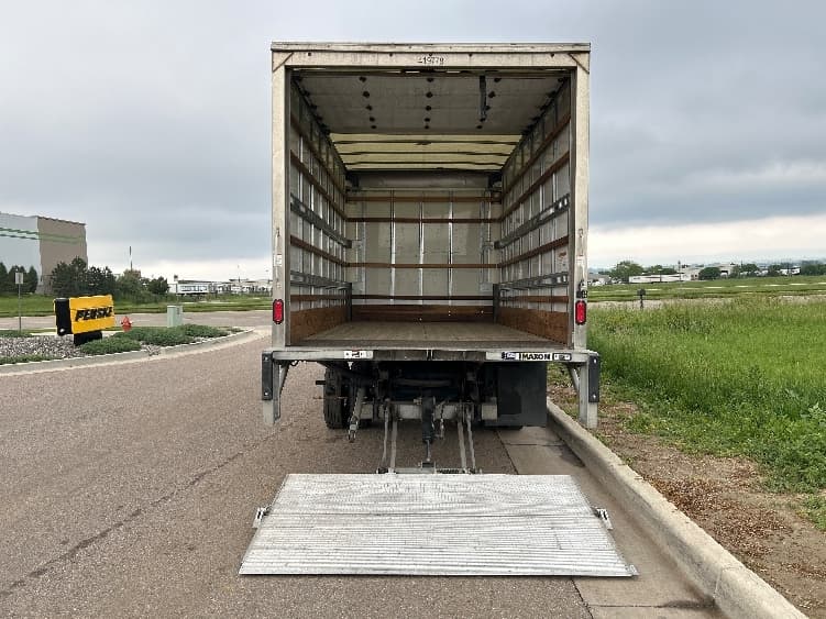 2022 Isuzu NPR — photo 9