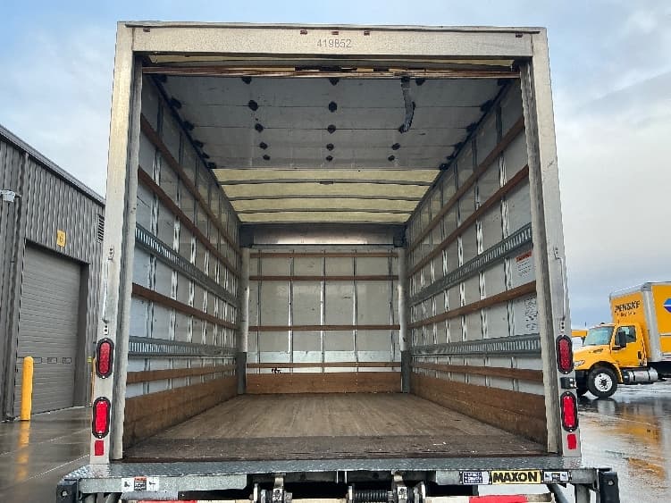 2022 Isuzu NPR — photo 8