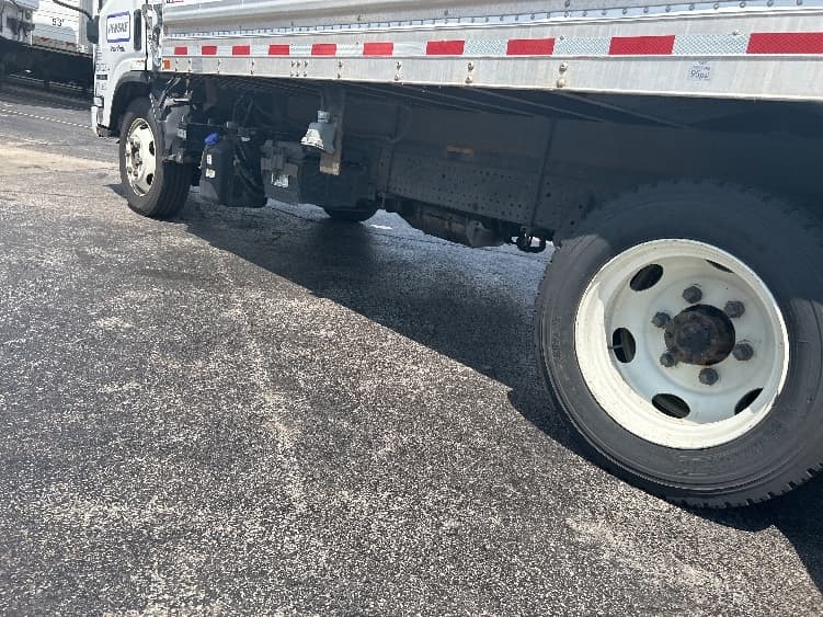 2022 Isuzu NRR — photo 5