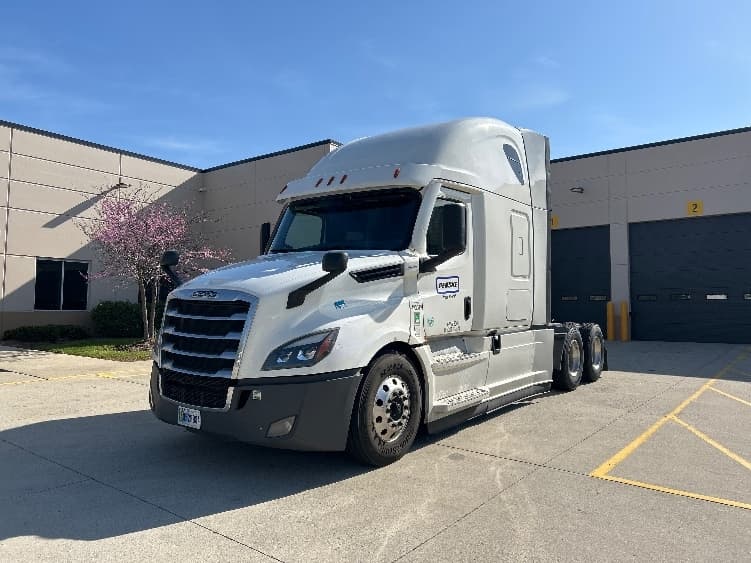 2022 Freightliner Cascadia — photo 3