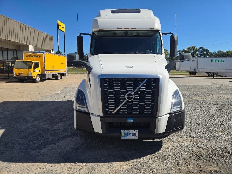 2022 Volvo VNL 760 — photo 2