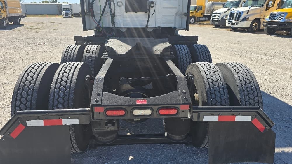 2022 Volvo VNL 760 — photo 6