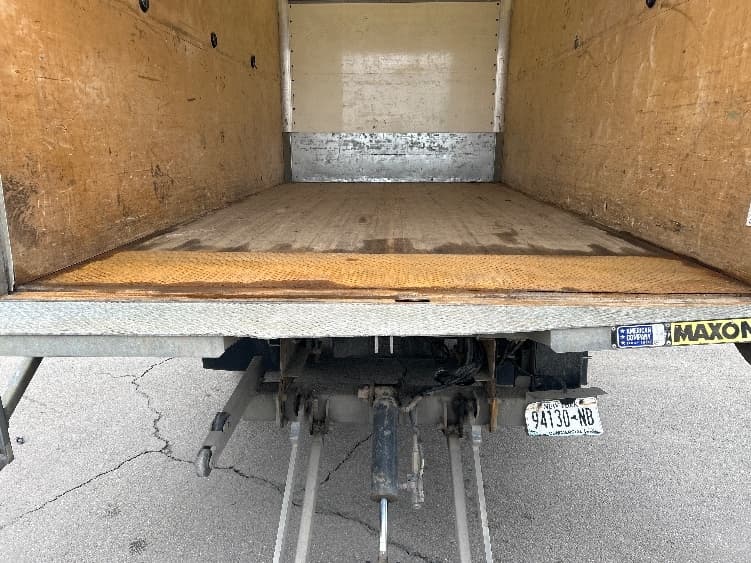 2022 Isuzu NPR — photo 10