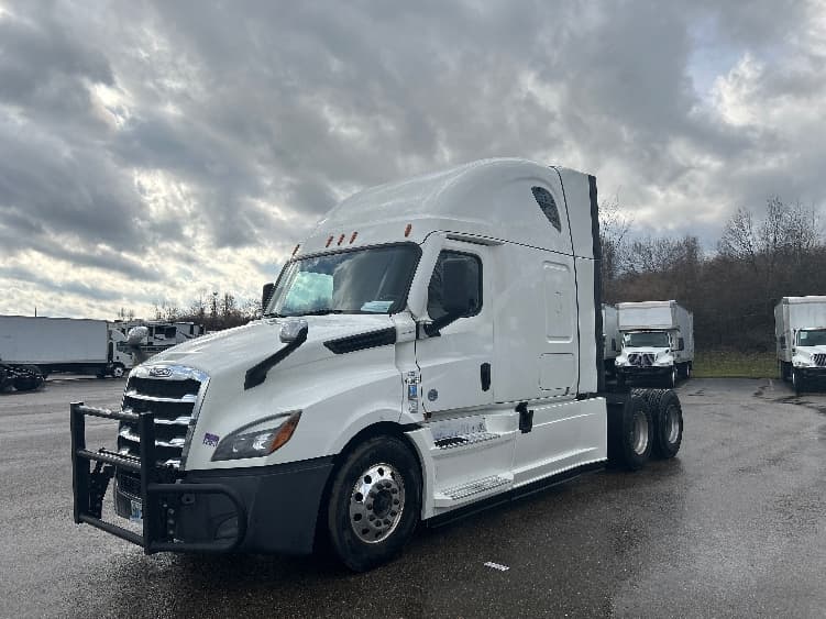 2022 Freightliner Cascadia — photo 3